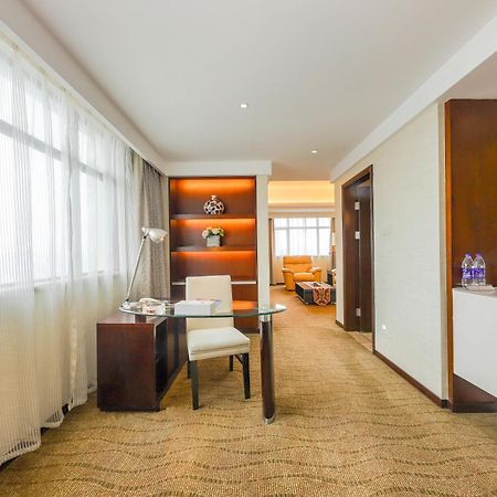 Zhengzhou Yuehai Hotel Экстерьер фото
