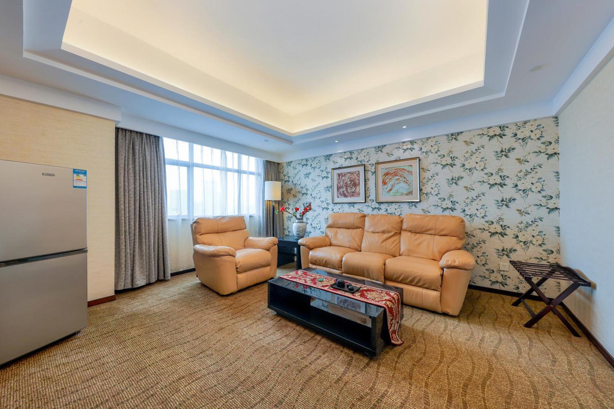 Zhengzhou Yuehai Hotel Экстерьер фото