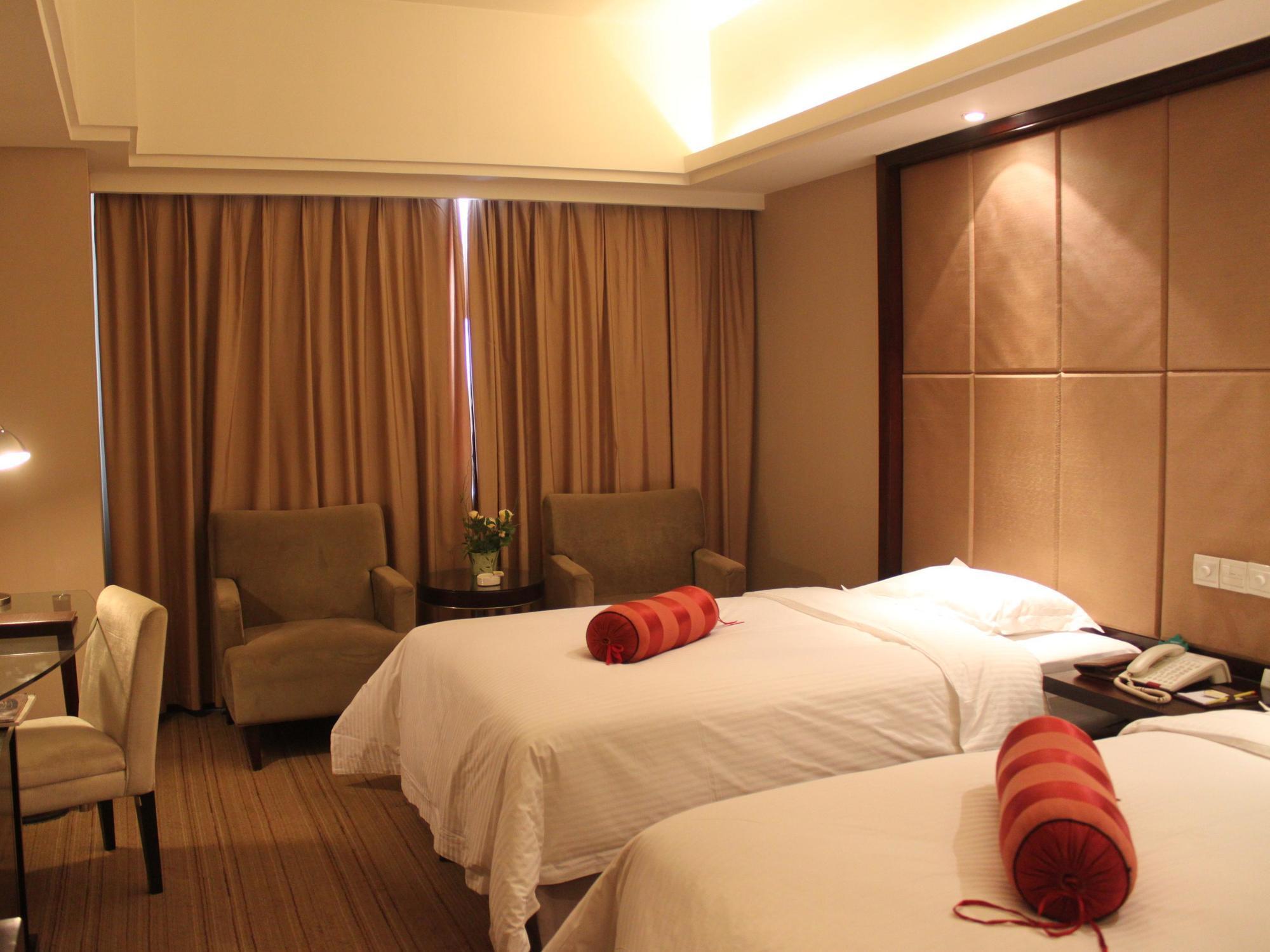 Zhengzhou Yuehai Hotel Экстерьер фото