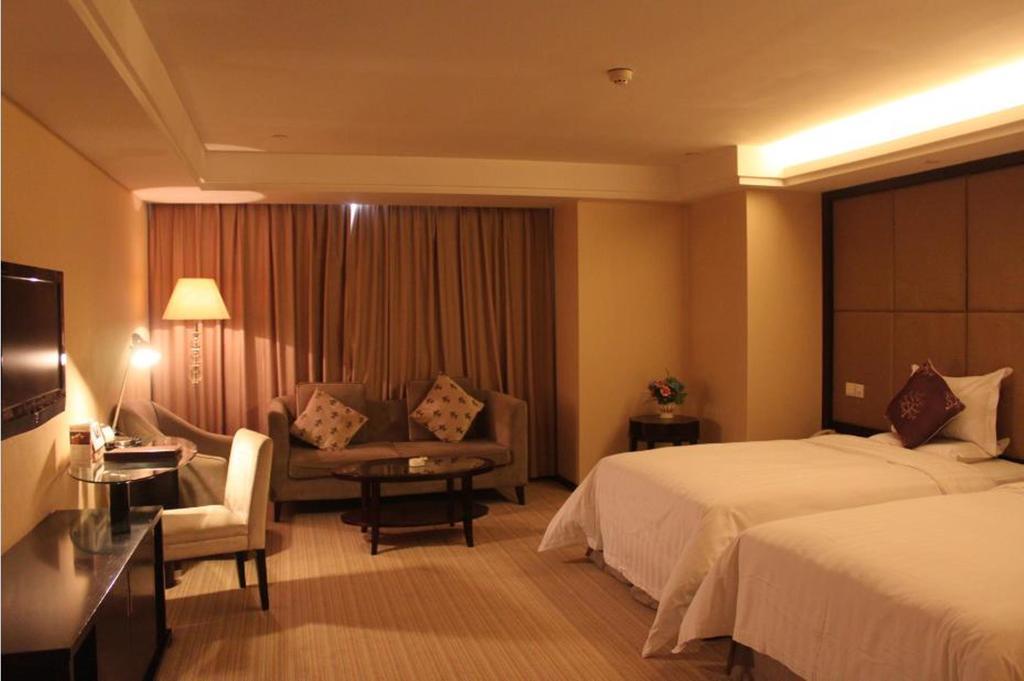 Zhengzhou Yuehai Hotel Экстерьер фото