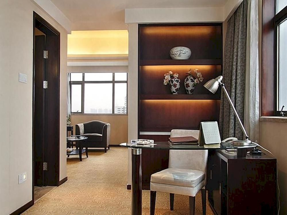 Zhengzhou Yuehai Hotel Экстерьер фото